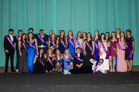 Rozloučení s deváťáky a ocenění nejlepších žáků v Tylově divadle