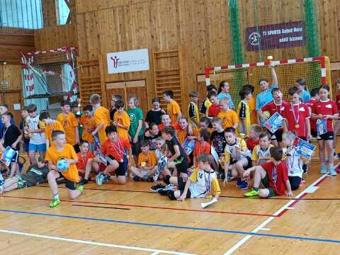 Kutnohorská školní liga v miniházené byla dohrána posledním pátým turnajem