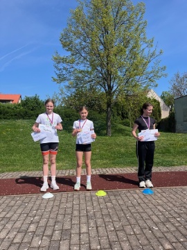 Úspěch našich dívek na plavecko-běžeckém přeboru