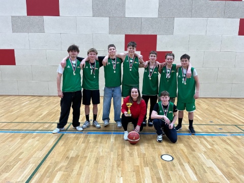 Zlatý úspěch našich basketbalistů