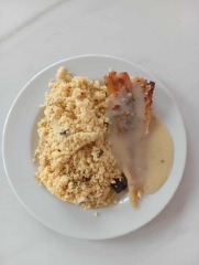 Treska pečená na bylinkách, kuskus se zeleninou