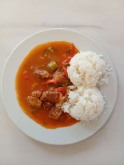 Vepřové maso po cikánsku, dušená rýže