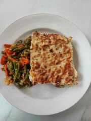 Sýrový nákyp, dušená zelenina