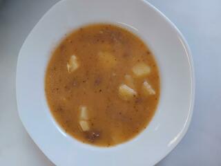 Gulášová polévka