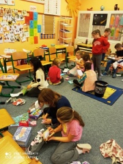 a rozbalujeme dárky